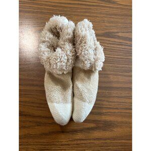 Secret Treasures cream tan faux fur slipper socks size 4-10